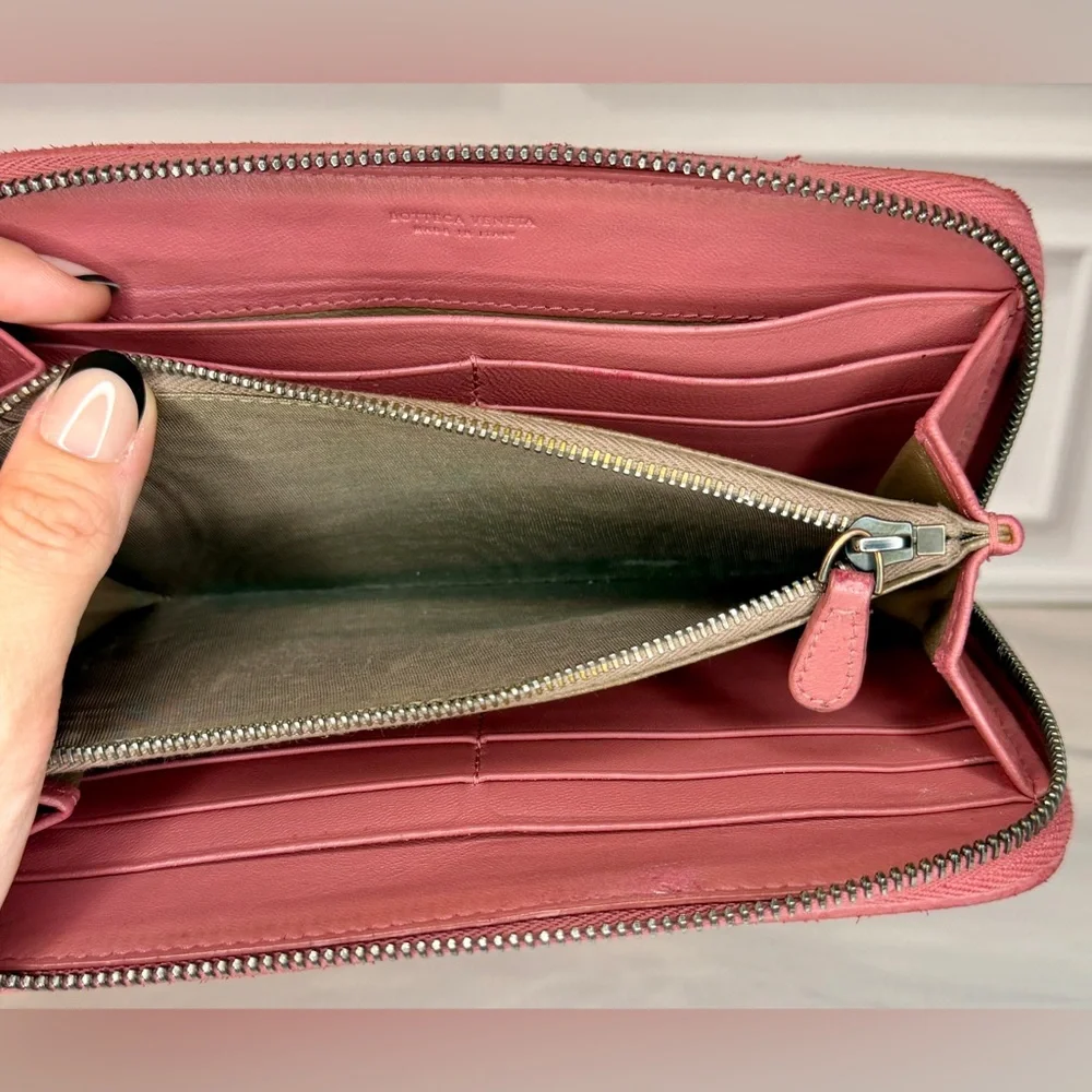 Bottega Veneta Dusty Rose Intrecciato Leather Long Zip Wallet  | Full Inclusion - Picture 11 of 13